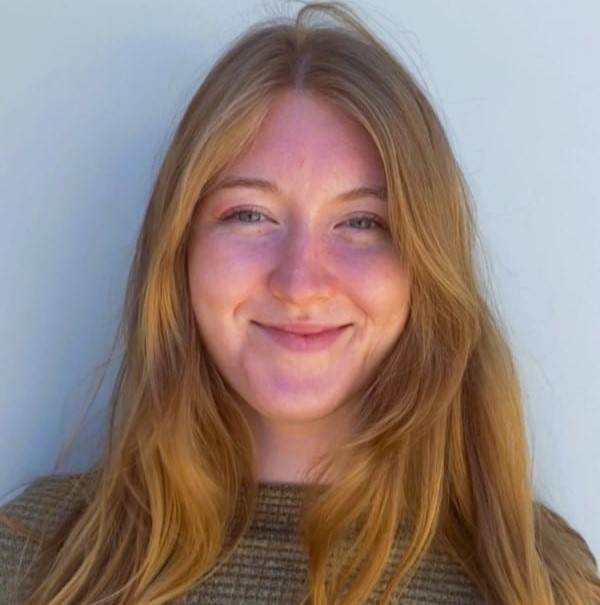 Headshot of Cara Flynn