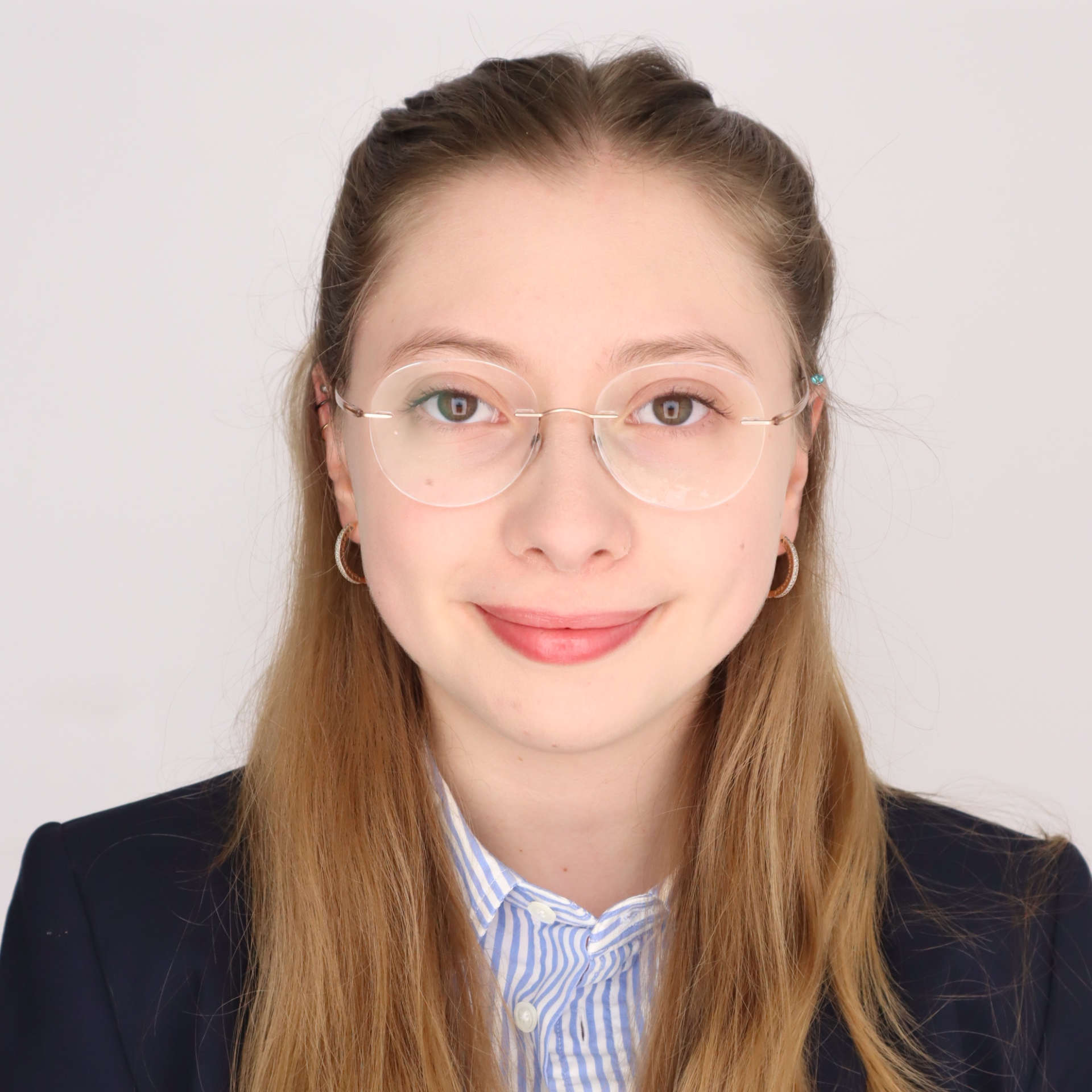 Headshot of Emma Dreispiel Juan