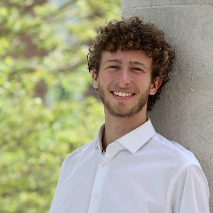 Headshot of Zander Schwartz